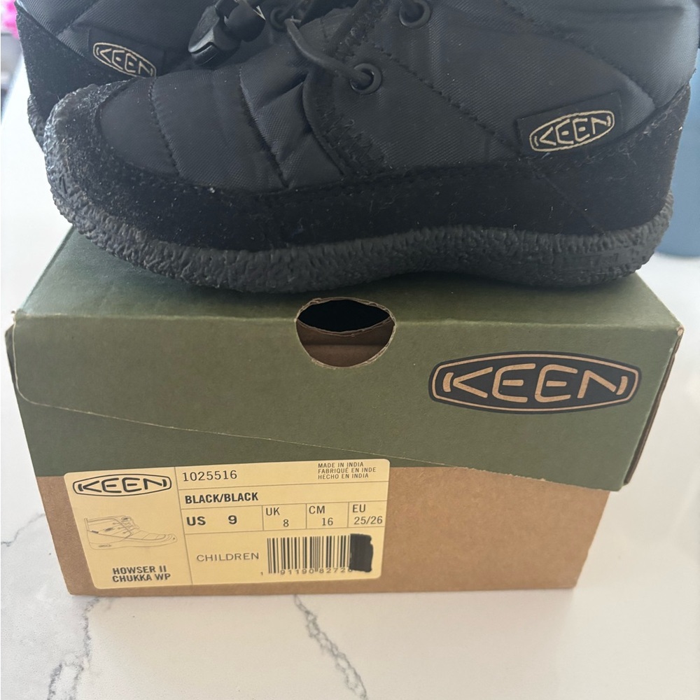 KEEN Kids Black Chukka Boots